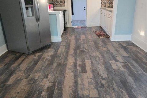 Casa en alquiler en Saint Petersburg, Florida, 3 dormitorios, 111.85 m2 № 2095808 - foto 2