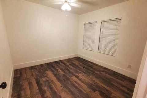 Casa en alquiler en Saint Petersburg, Florida, 3 dormitorios, 111.85 m2 № 2095808 - foto 5