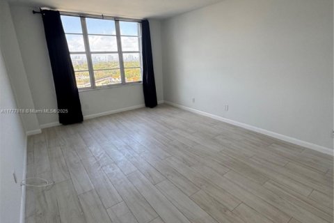 Copropriété à louer à Miami Beach, Floride: 2 chambres, 95.69 m2 № 1728357 - photo 11