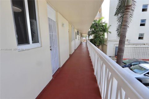 Condominio en alquiler en Aventura, Florida, 1 dormitorio, 71.35 m2 № 2033278 - foto 23