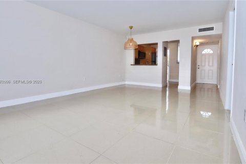 Condominio en alquiler en Aventura, Florida, 1 dormitorio, 71.35 m2 № 2033278 - foto 14