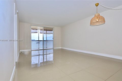 Condominio en alquiler en Aventura, Florida, 1 dormitorio, 71.35 m2 № 2033278 - foto 7
