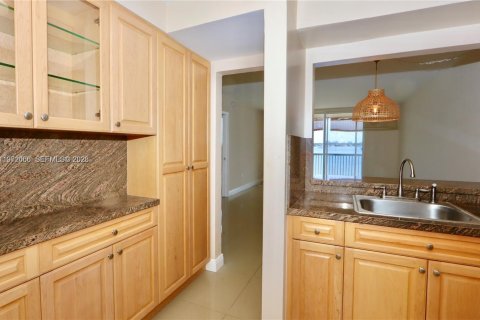 Condominio en alquiler en Aventura, Florida, 1 dormitorio, 71.35 m2 № 2033278 - foto 8