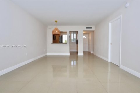 Condominio en alquiler en Aventura, Florida, 1 dormitorio, 71.35 m2 № 2033278 - foto 5