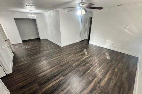 Villa ou maison à louer à Homestead, Floride: 3 chambres, 147.71 m2 № 1956624 - photo 12