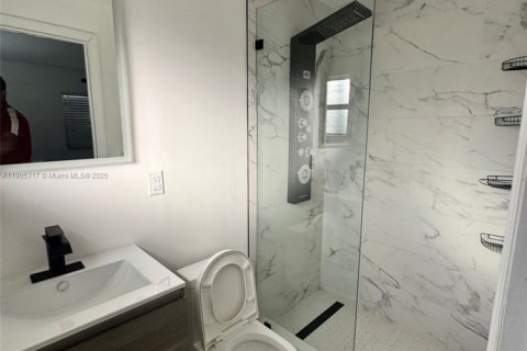 Villa ou maison à louer à Homestead, Floride: 3 chambres, 147.71 m2 № 1956624 - photo 17