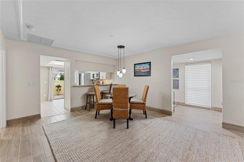Villa ou maison à vendre à Venice, Floride: 2 chambres, 120.31 m2 № 1733237 - photo 5