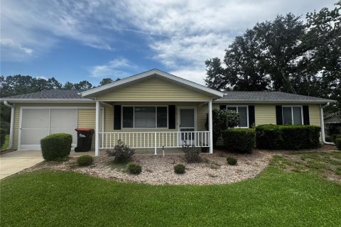 House in Ocala, Florida 2 bedrooms, 116.69 sq.m. № 2197542