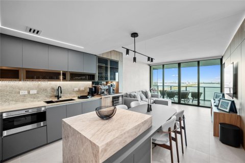 Condominio en venta en Miami, Florida, 2 dormitorios, 101.08 m2 № 2082881 - foto 5
