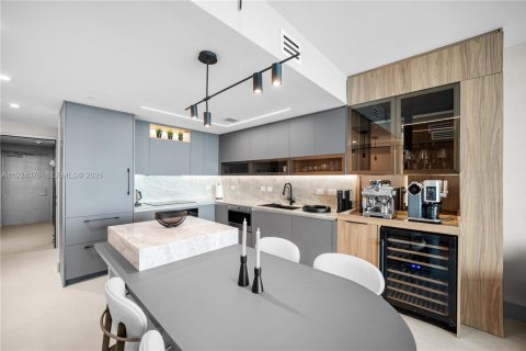 Condominio en Miami, Florida, 2 dormitorios  № 2082881
