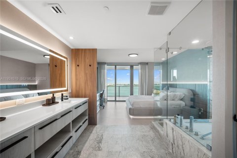 Condominio en venta en Miami, Florida, 2 dormitorios, 101.08 m2 № 2082881 - foto 16