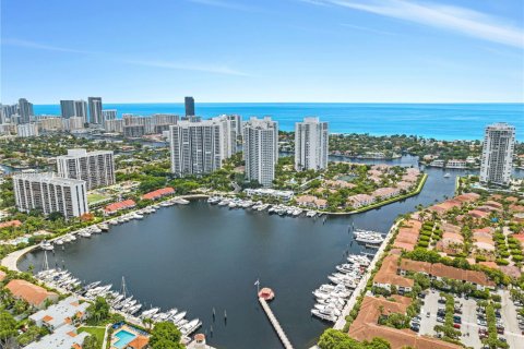 Copropriété à vendre à Aventura, Floride: 3 chambres, 173.26 m2 № 2012606 - photo 28