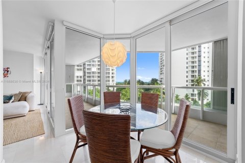 Copropriété à vendre à Aventura, Floride: 3 chambres, 173.26 m2 № 2012606 - photo 9