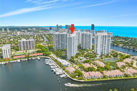 Copropriété à vendre à Aventura, Floride: 3 chambres, 173.26 m2 № 2012606 - photo 27