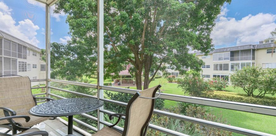 Condominio en Lauderhill, Florida, 2 dormitorios № 2259869