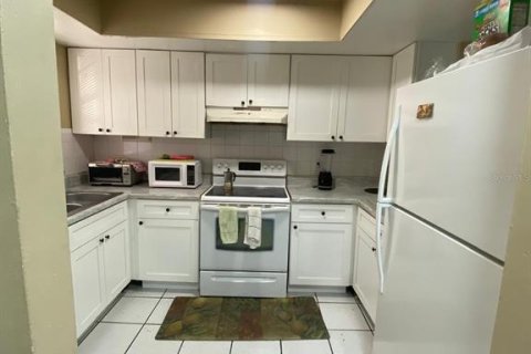 Appartement à louer à Kissimmee, Floride: 2 chambres, 500 m2 № 2167129 - photo 2