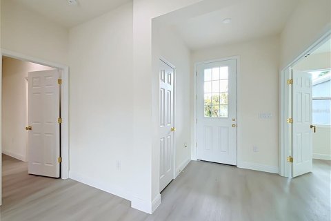 House in Sebring, Florida 4 bedrooms, 191.38 sq.m. № 2341647 - photo 5