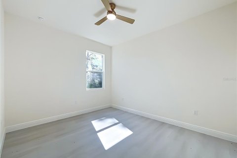 House in Sebring, Florida 4 bedrooms, 191.38 sq.m. № 2341647 - photo 24