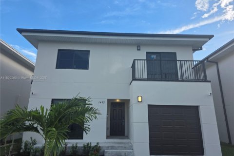 Снять в аренду виллу или дом в Флорида-Сити, Флорида 5 спален, 278.52м2, № 1946362 - фото 24