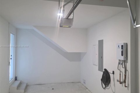 Снять в аренду виллу или дом в Флорида-Сити, Флорида 5 спален, 278.52м2, № 1946362 - фото 22