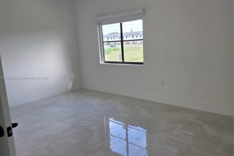 Снять в аренду виллу или дом в Флорида-Сити, Флорида 5 спален, 278.52м2, № 1946362 - фото 17