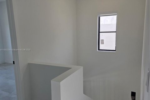 Снять в аренду виллу или дом в Флорида-Сити, Флорида 5 спален, 278.52м2, № 1946362 - фото 10