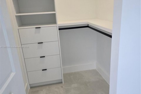 Снять в аренду виллу или дом в Флорида-Сити, Флорида 5 спален, 278.52м2, № 1946362 - фото 14