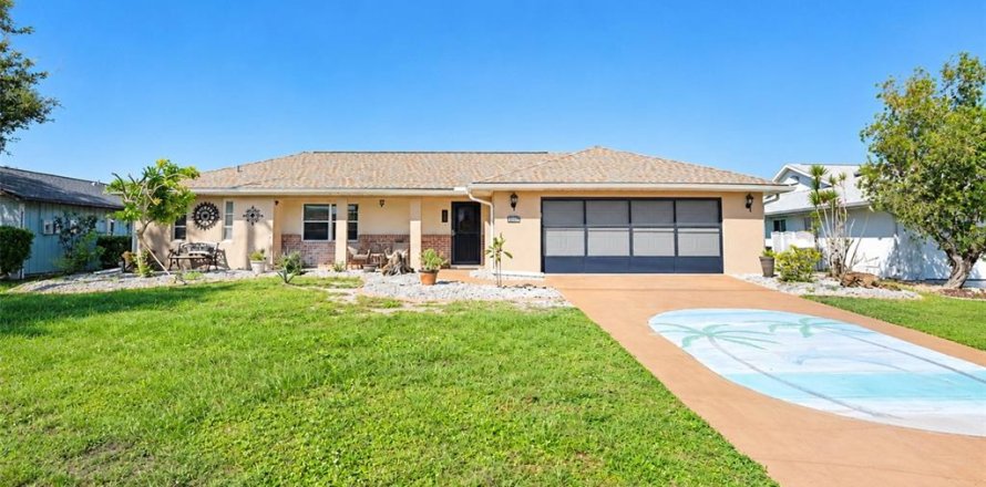 Villa ou maison à Punta Gorda, Floride 2 chambres, 140.1 m2 № 2418582