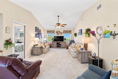 Villa ou maison à vendre à Punta Gorda, Floride: 2 chambres, 140.1 m2 № 2418582 - photo 12