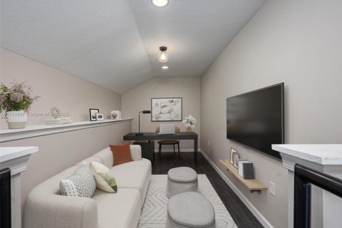 Townhouse in Cooper City, Florida 2 bedrooms, 115.57 sq.m. № 1752420 - photo 12
