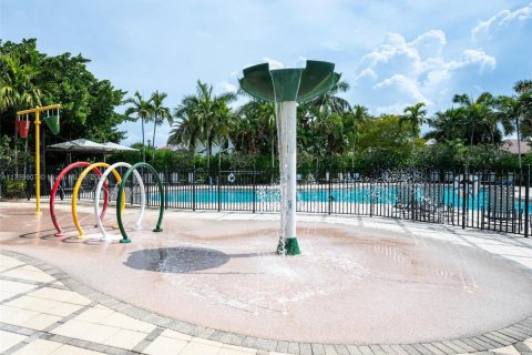 Townhouse in Cooper City, Florida 2 bedrooms, 115.57 sq.m. № 1752420 - photo 27