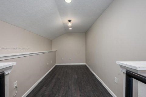 Townhouse in Cooper City, Florida 2 bedrooms, 115.57 sq.m. № 1752420 - photo 13