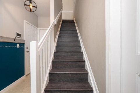 Townhouse in Cooper City, Florida 2 bedrooms, 115.57 sq.m. № 1752420 - photo 6
