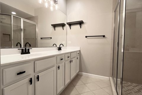 Townhouse in Cooper City, Florida 2 bedrooms, 115.57 sq.m. № 1752420 - photo 16