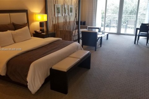 Купить кондоминиум в Дорал, Флорида 1 спальня, 65.5м2, № 1978487 - фото 8