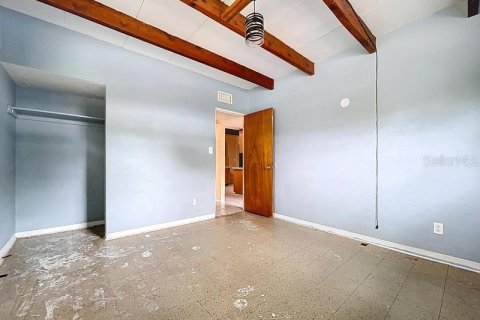 House in Saint Petersburg, Florida 3 bedrooms, 127.46 sq.m. № 1903644 - photo 11