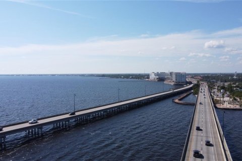 Купить коммерческую недвижимость в Пунта-Горда, Флорида № 1248430 - фото 4
