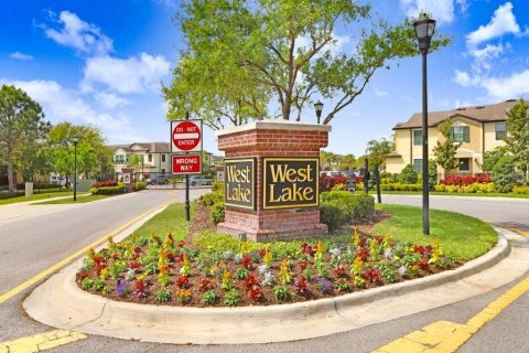 Townhouse in Tampa, Florida 3 bedrooms, 179.58 sq.m. № 1593419 - photo 29
