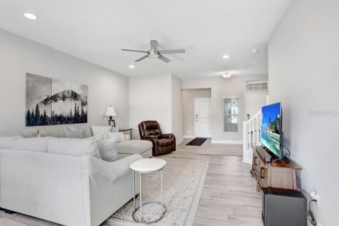 Townhouse in Tampa, Florida 3 bedrooms, 179.58 sq.m. № 1593419 - photo 8