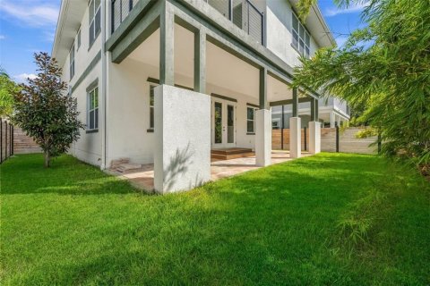 House in Tampa, Florida 4 bedrooms, 256.6 sq.m. № 2394107 - photo 20