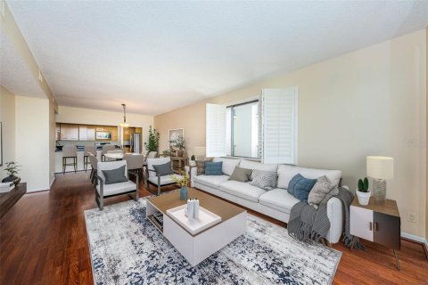 Condo in Belleair, Florida, 2 bedrooms  № 1914444 - photo 18