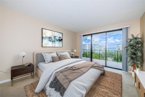 Condo in Belleair, Florida, 2 bedrooms  № 1914444 - photo 25