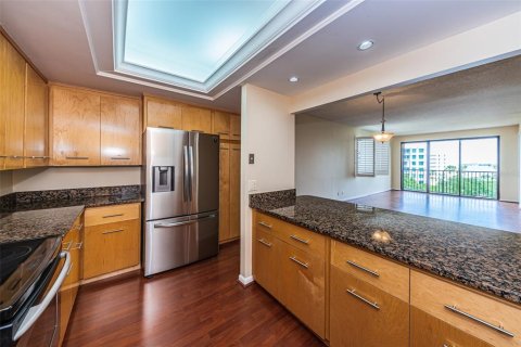 Condo in Belleair, Florida, 2 bedrooms  № 1914444 - photo 22