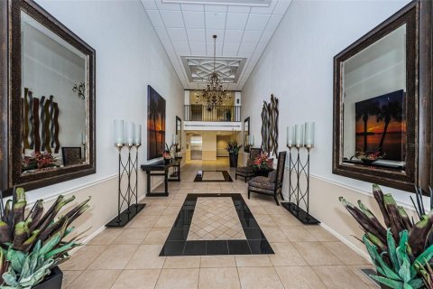 Condo in Belleair, Florida, 2 bedrooms  № 1914444 - photo 3