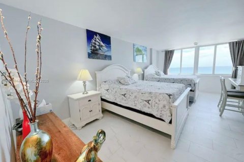 Hôtel, hôtellerie à vendre à Sunny Isles Beach, Floride: 39.02 m2 № 2059754 - photo 3