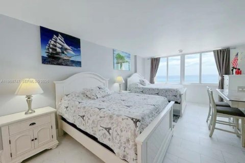 Hôtel, hôtellerie à vendre à Sunny Isles Beach, Floride: 39.02 m2 № 2059754 - photo 7