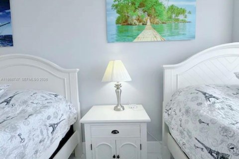 Hôtel, hôtellerie à vendre à Sunny Isles Beach, Floride: 39.02 m2 № 2059754 - photo 8