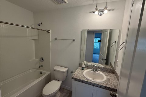 Touwnhouse à vendre à Orlando, Floride: 3 chambres, 145.86 m2 № 2334173 - photo 12