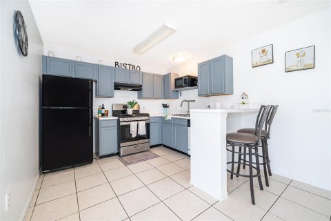 Купить виллу или дом в Дэвенпорт, Флорида 10 комнат, 129.69м2, № 1750613 - фото 10