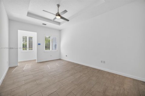 Townhouse in Miami, Florida 4 bedrooms, 183.85 sq.m. № 1927504 - photo 9